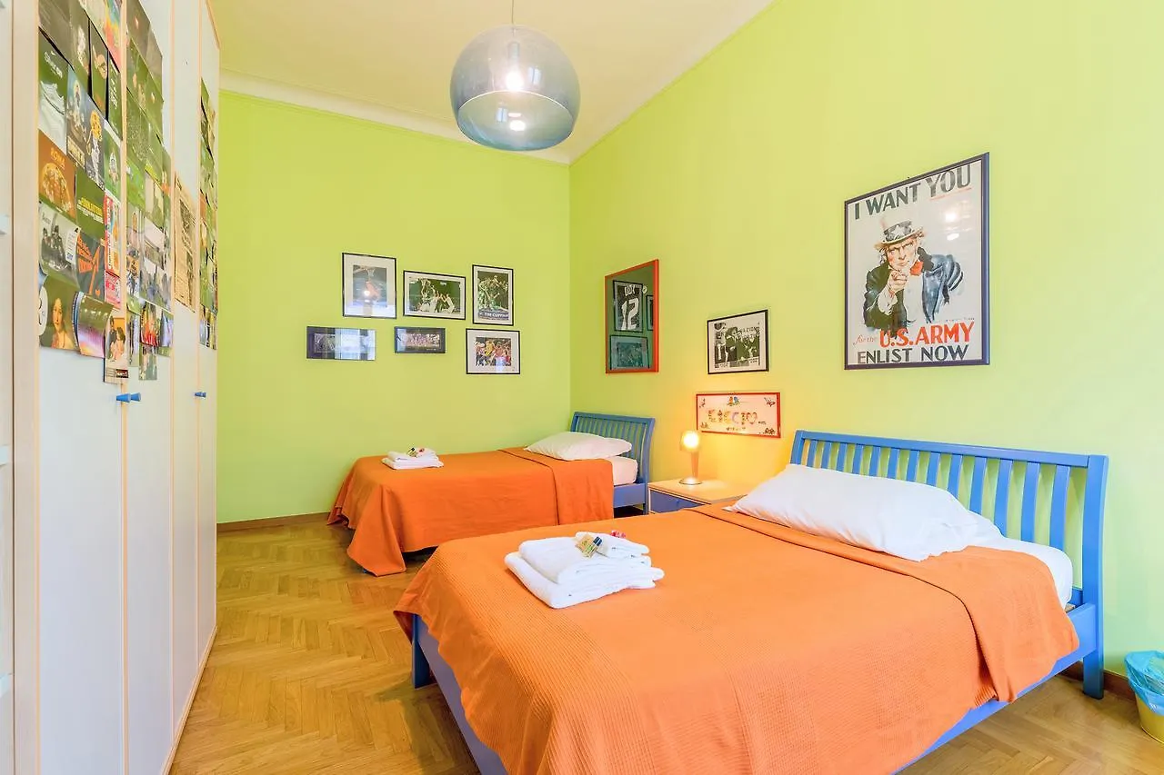 Cesi Large Apartment In Prati ローマ