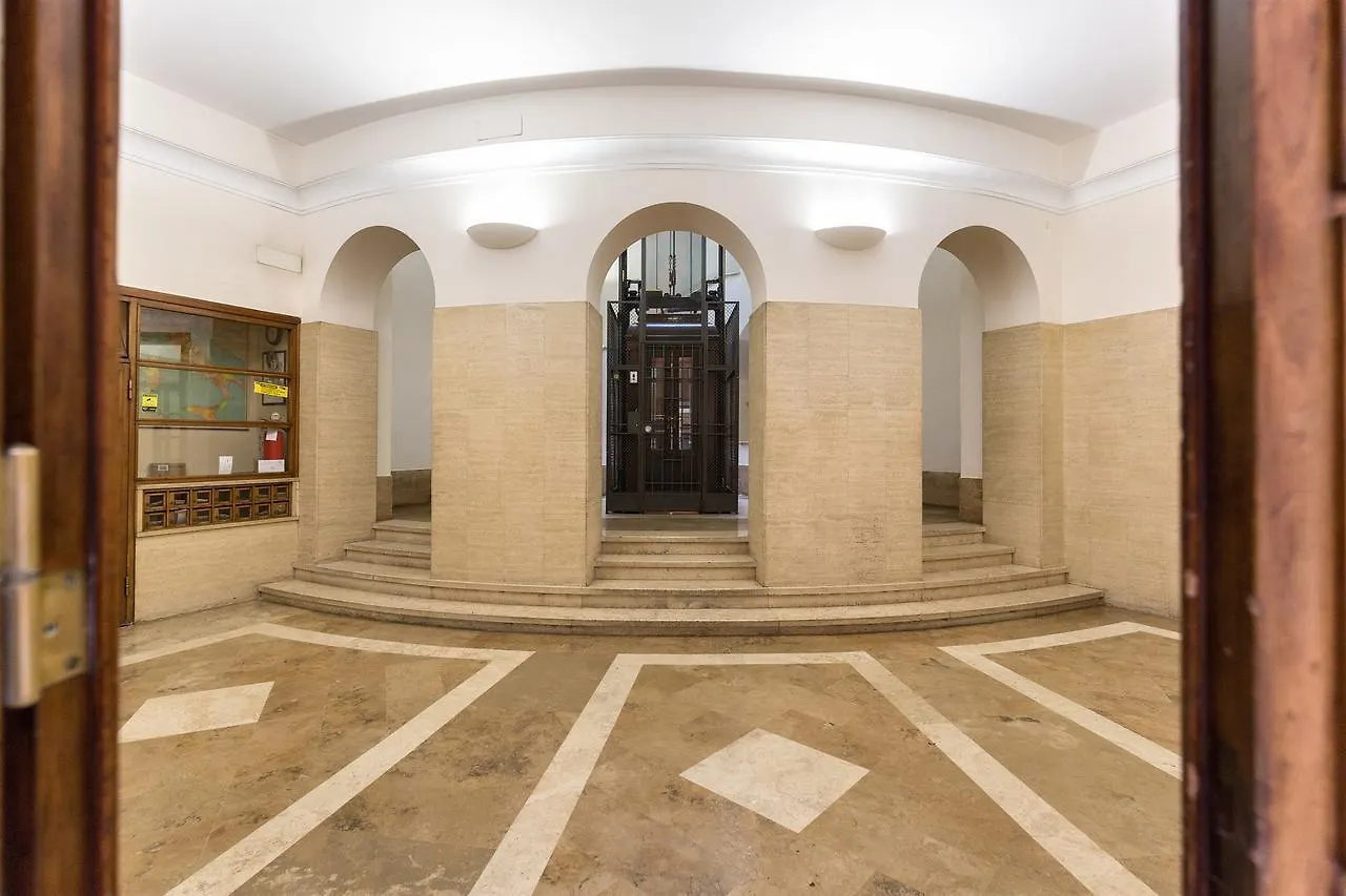Cesi Large Apartment In Prati Rome