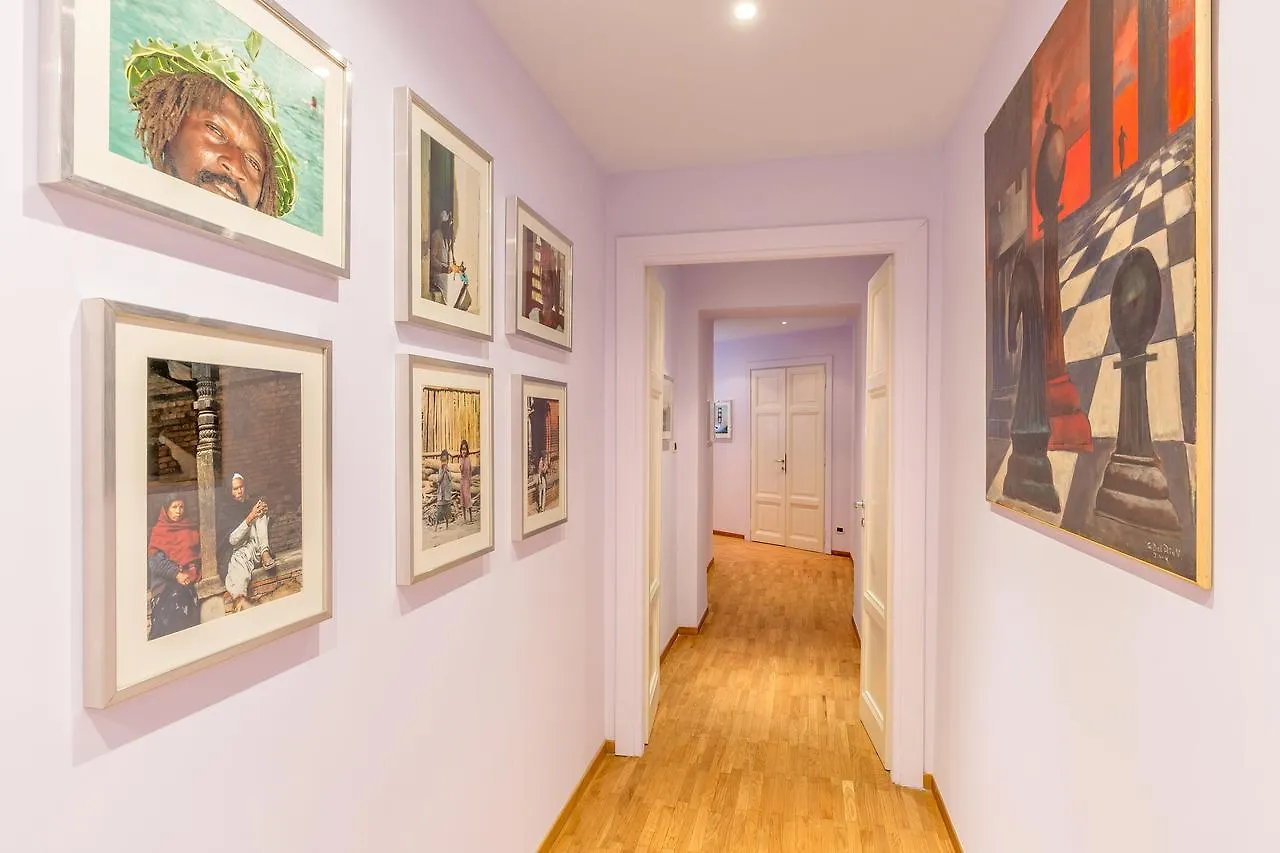 Cesi Large Apartment In Prati Rome 0*,