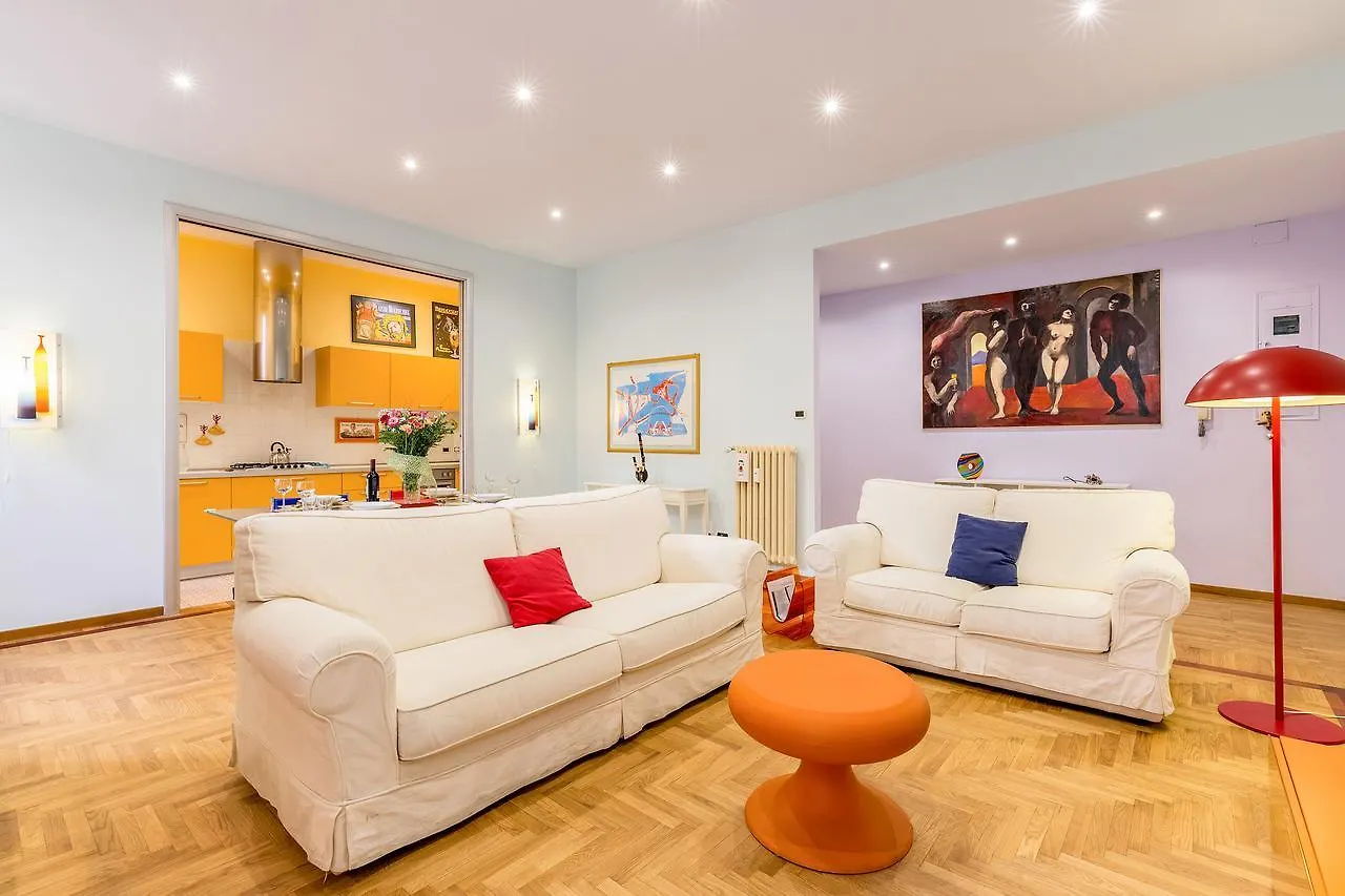 Cesi Large Apartment In Prati Rome 0*,