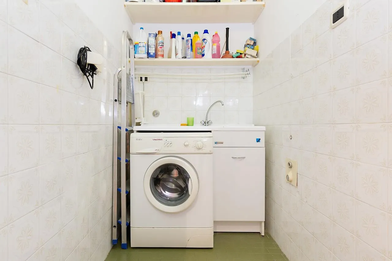 Cesi Large Apartment In Prati Rome